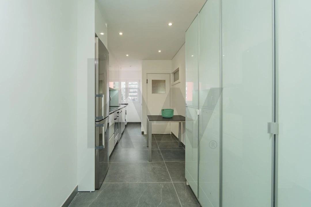 Apartamento T2 para Arrendamento em Areeiro Foto 24