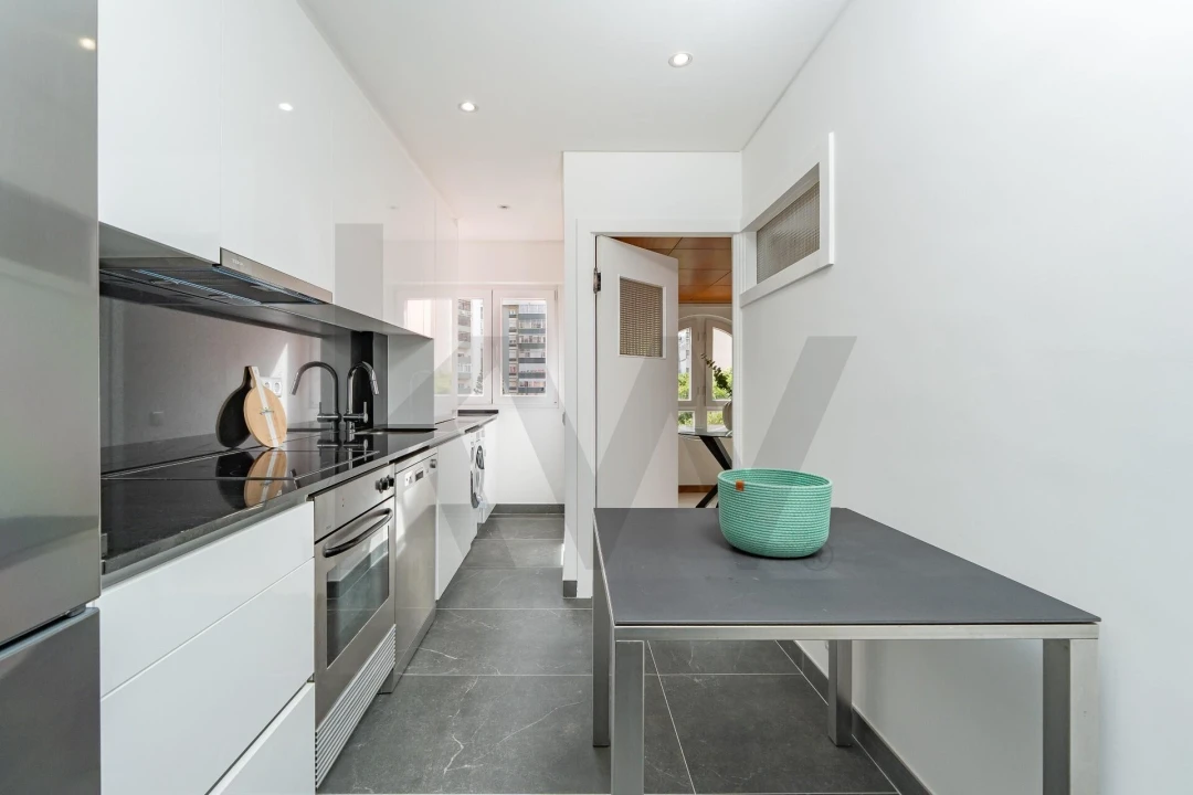 Apartamento T2 para Arrendamento em Areeiro Foto 25