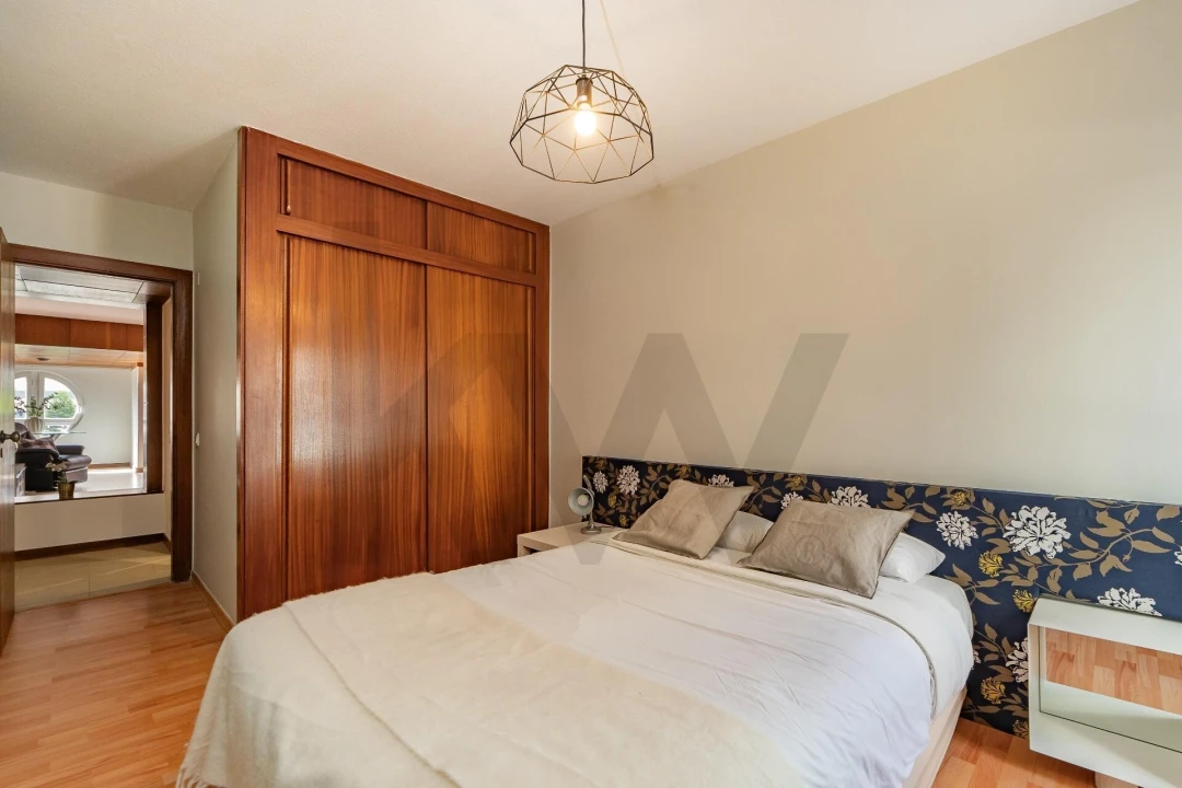 Apartamento T2 para Arrendamento em Areeiro Foto 8