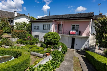 Moradia T4 para Venda em Santa Comba Dão e Couto do Mosteiro