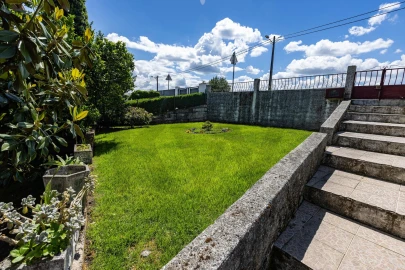 Moradia T4 para Venda em Santa Comba Dão e Couto do Mosteiro