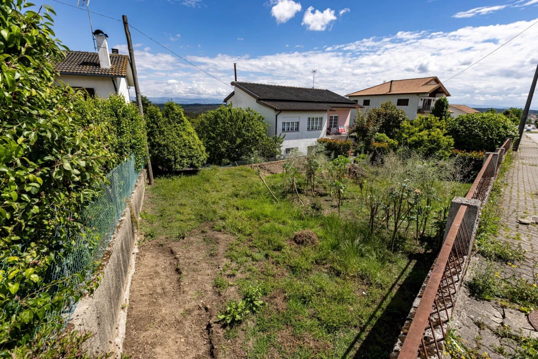 Moradia T4 para Venda em Santa Comba Dão e Couto do Mosteiro Foto 2