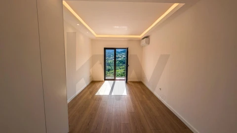 Moradia T4 para Venda em Lordelo
