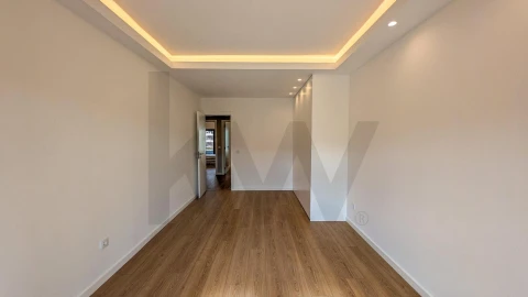 Moradia T4 para Venda em Lordelo
