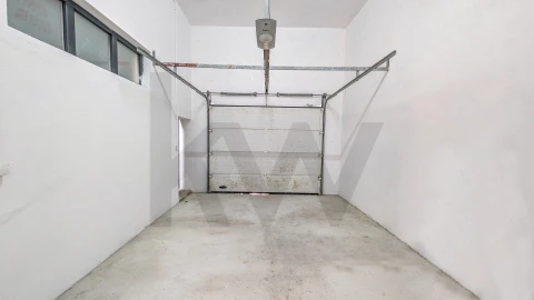 Moradia T4 para Venda em Lordelo