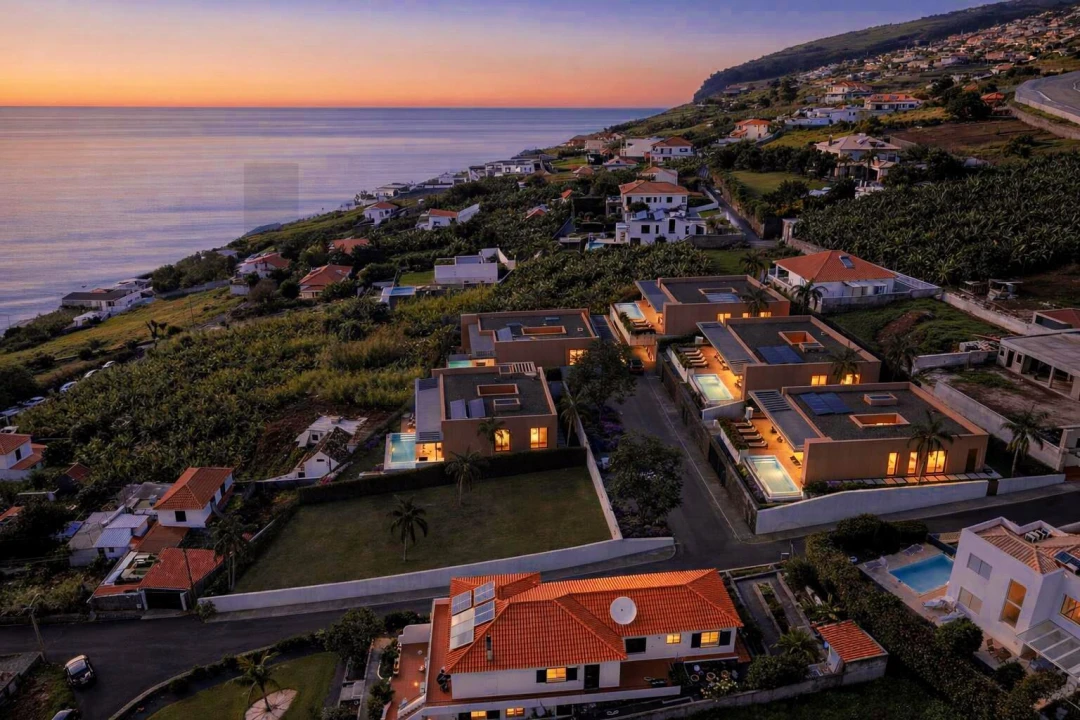 Moradia T3 para Venda em Estreito da Calheta Foto 29