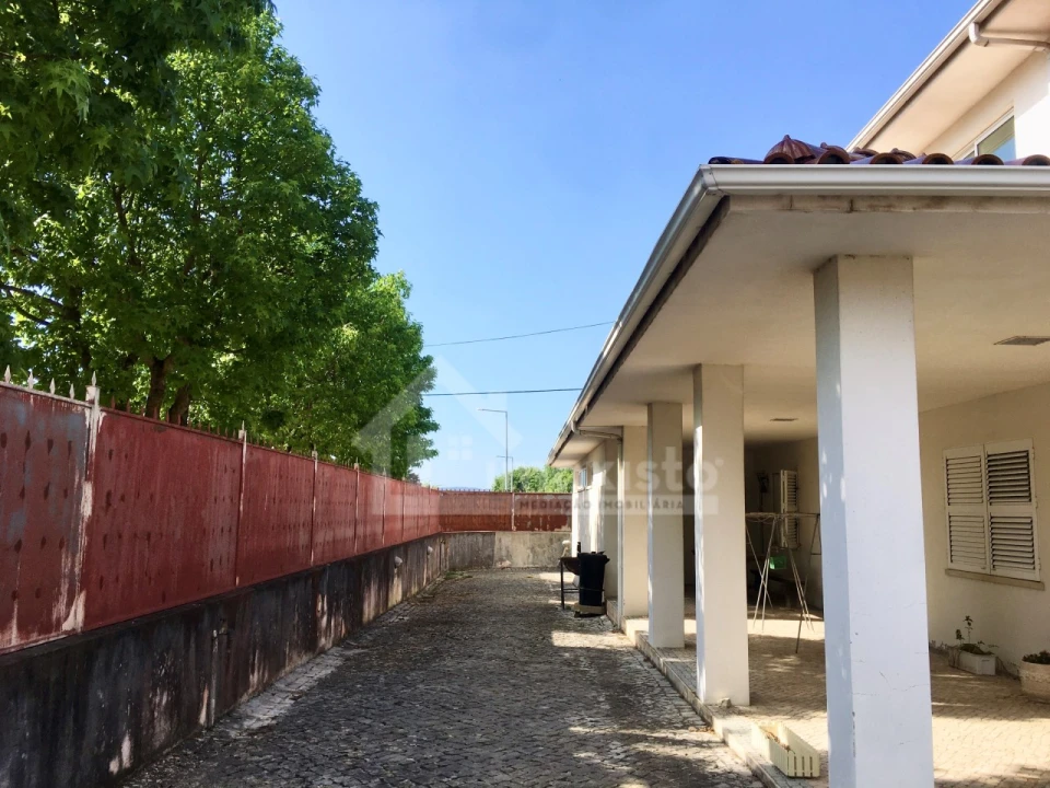 Moradia T6 para Venda em Lousã e Vilarinho Foto 4