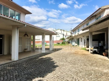 Moradia T6 para Venda em Lousã e Vilarinho
