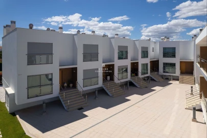Moradia T2 para Venda em Albufeira e Olhos de Água