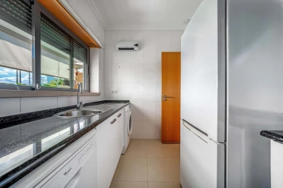 Moradia T2 para Venda em Albufeira e Olhos de Água