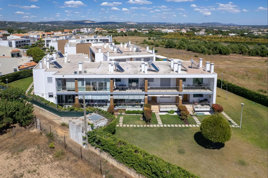 Moradia T2 para Venda em Albufeira e Olhos de Água Foto 5