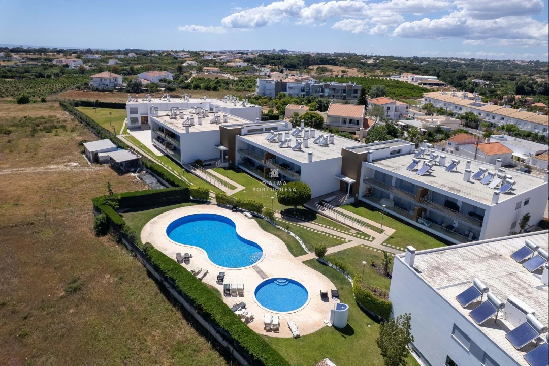 Moradia T2 para Venda em Albufeira e Olhos de Água Foto 3