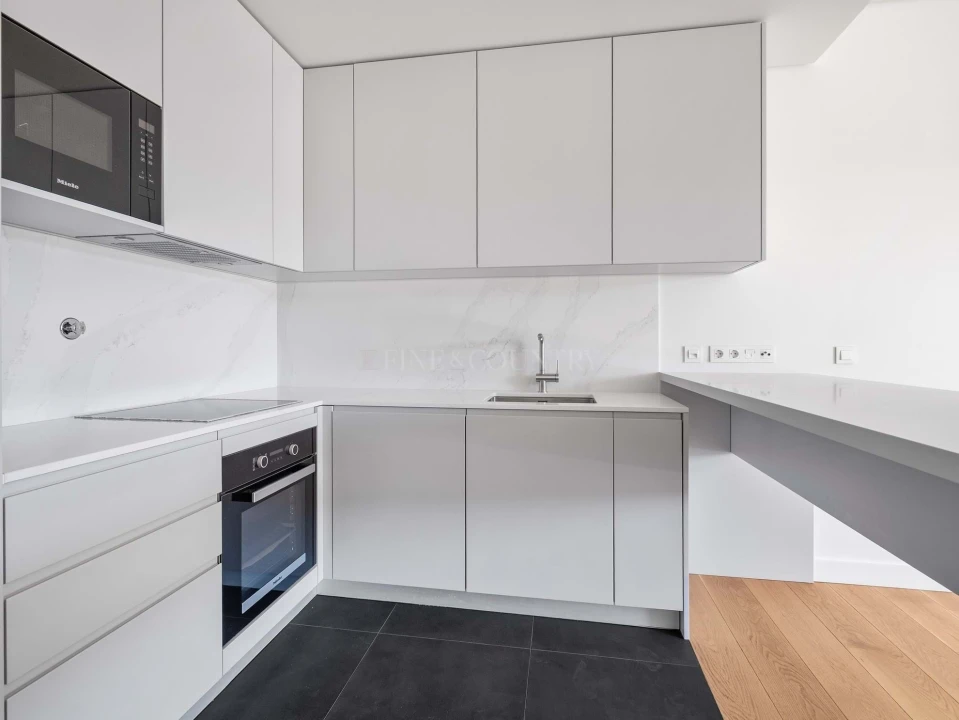 Apartamento T2 para Venda em Quarteira Foto 11