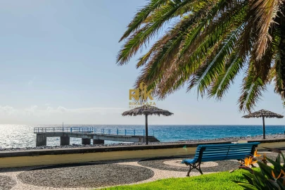 Apartamento T2 para Arrendamento em Santa Cruz