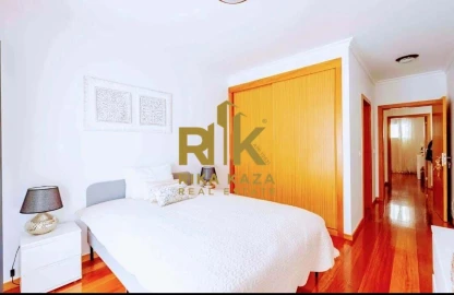 Apartamento T2 para Arrendamento em Santa Cruz