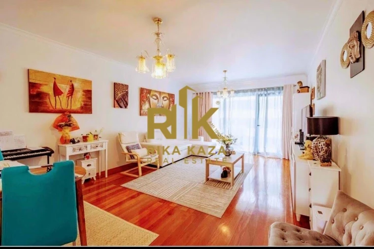 Apartamento T2 para Arrendamento em Santa Cruz Foto 13