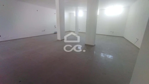 Negócio para Arrendamento em Pataias e Martingança
