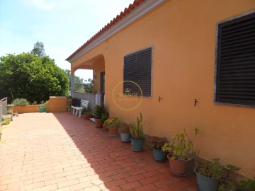 Moradia T6 para Venda em Loule (São Clemente)