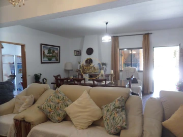 Moradia T6 para Venda em Loule (São Clemente)