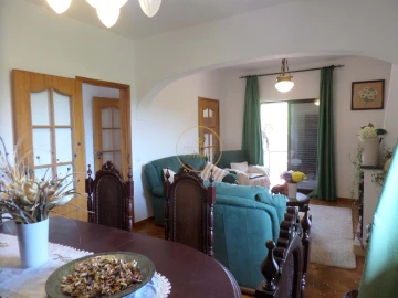 Moradia T6 para Venda em Loule (São Clemente)
