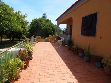Moradia T6 para Venda em Loule (São Clemente)