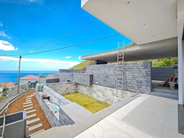 Moradia T3 para Venda em Ribeira Brava