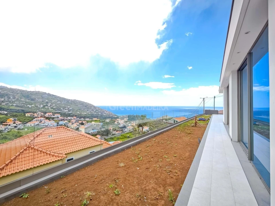 Moradia T3 para Venda em Ribeira Brava Foto 2