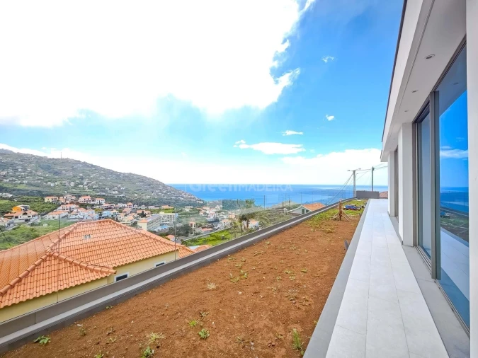 Moradia T3 para Venda em Ribeira Brava Foto 2