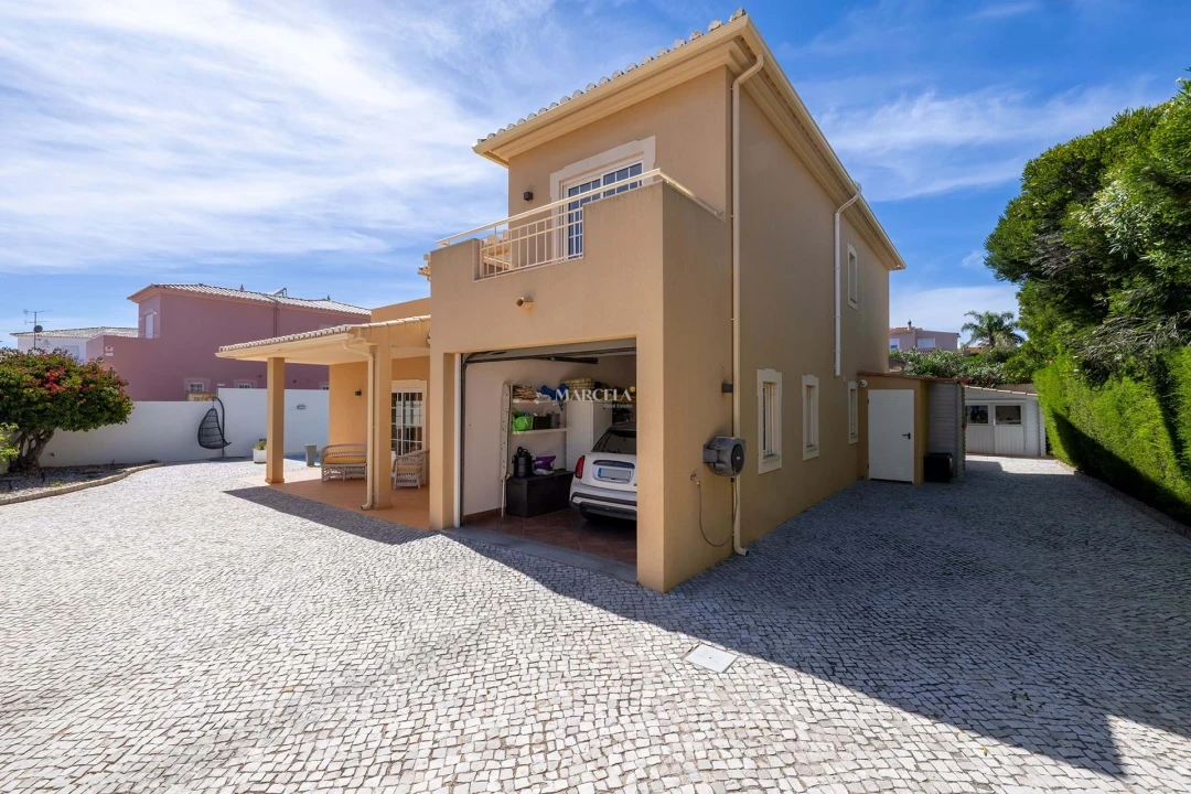 Moradia T4 para Venda em Lagos (São Sebastião e Santa Maria) Foto 29