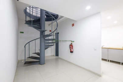 Negócio para Venda em Quarteira
