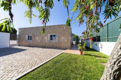 Moradia T3 para Venda em Albufeira e Olhos de Água