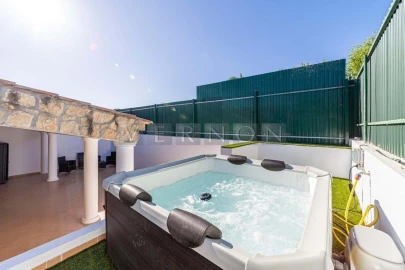 Moradia T3 para Venda em Albufeira e Olhos de Água