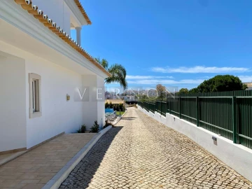 Moradia T3 para Venda em Albufeira e Olhos de Água