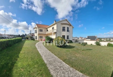 Moradia T5 para Venda em Caldas da Rainha - Santo Onofre e Serra do Bouro