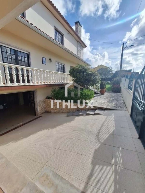 Moradia T5 para Venda em Caldas da Rainha - Santo Onofre e Serra do Bouro