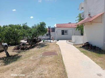 Quinta T3 para Venda em Assunção, Ajuda, Salvador e Santo Ildefonso