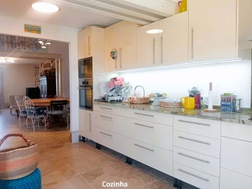 Quinta T3 para Venda em Assunção, Ajuda, Salvador e Santo Ildefonso