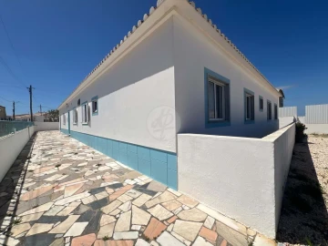 Moradia T9 para Venda em Vila de Sagres