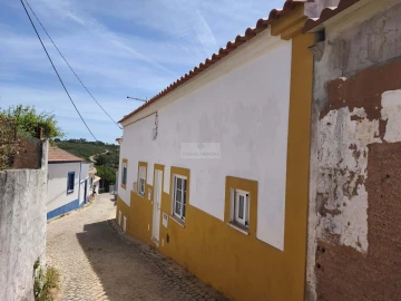 Moradia T2 para Venda em Barão de São Miguel