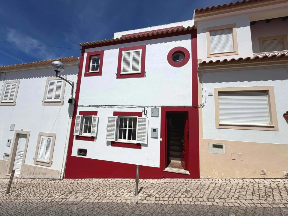 Moradia T1 para Venda em Lagos (São Sebastião e Santa Maria) Foto 2