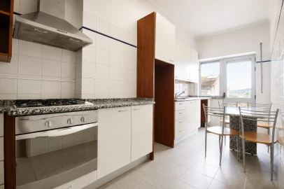 Apartamento T3 para Venda em Avenidas Novas