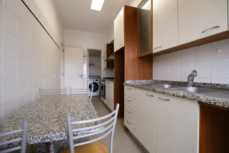 Apartamento T3 para Venda em Avenidas Novas Foto 12