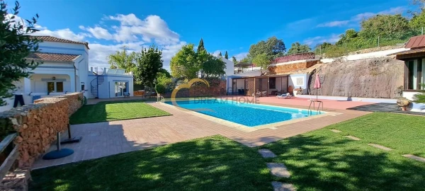Moradia T7 para Venda em Ferragudo