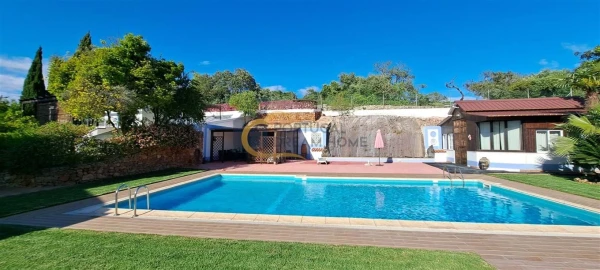Moradia T7 para Venda em Ferragudo