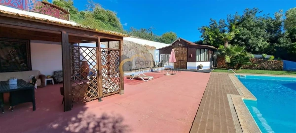 Moradia T7 para Venda em Ferragudo