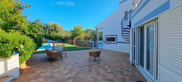 Moradia T7 para Venda em Ferragudo