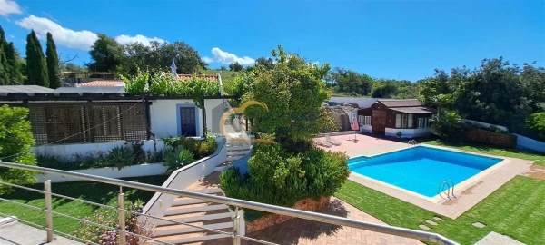 Moradia T7 para Venda em Ferragudo
