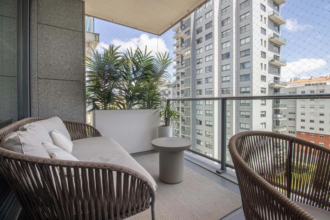 Apartamento T4 para Venda em Alvalade Foto 3