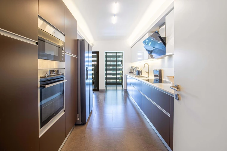Apartamento T4 para Venda em Alvalade Foto 12