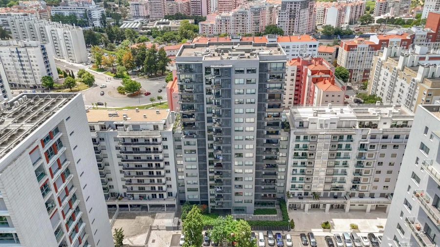 Apartamento T4 para Venda em Alvalade Foto 55